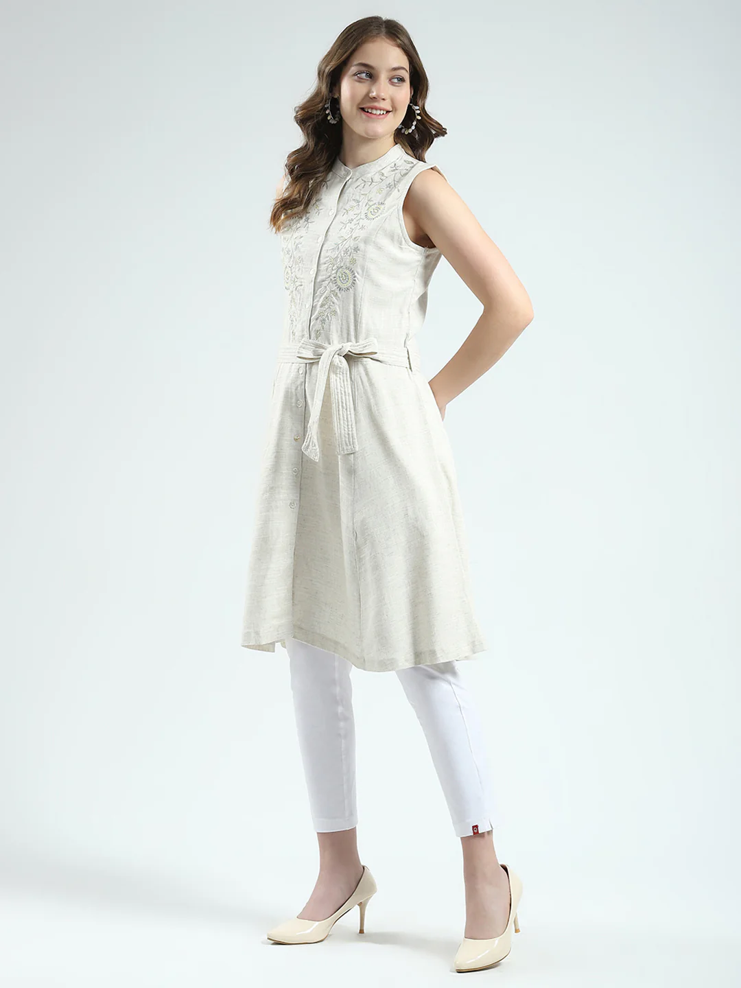 Women Beige Embroidered Round Neck Sleeveless Tunic - Image 3