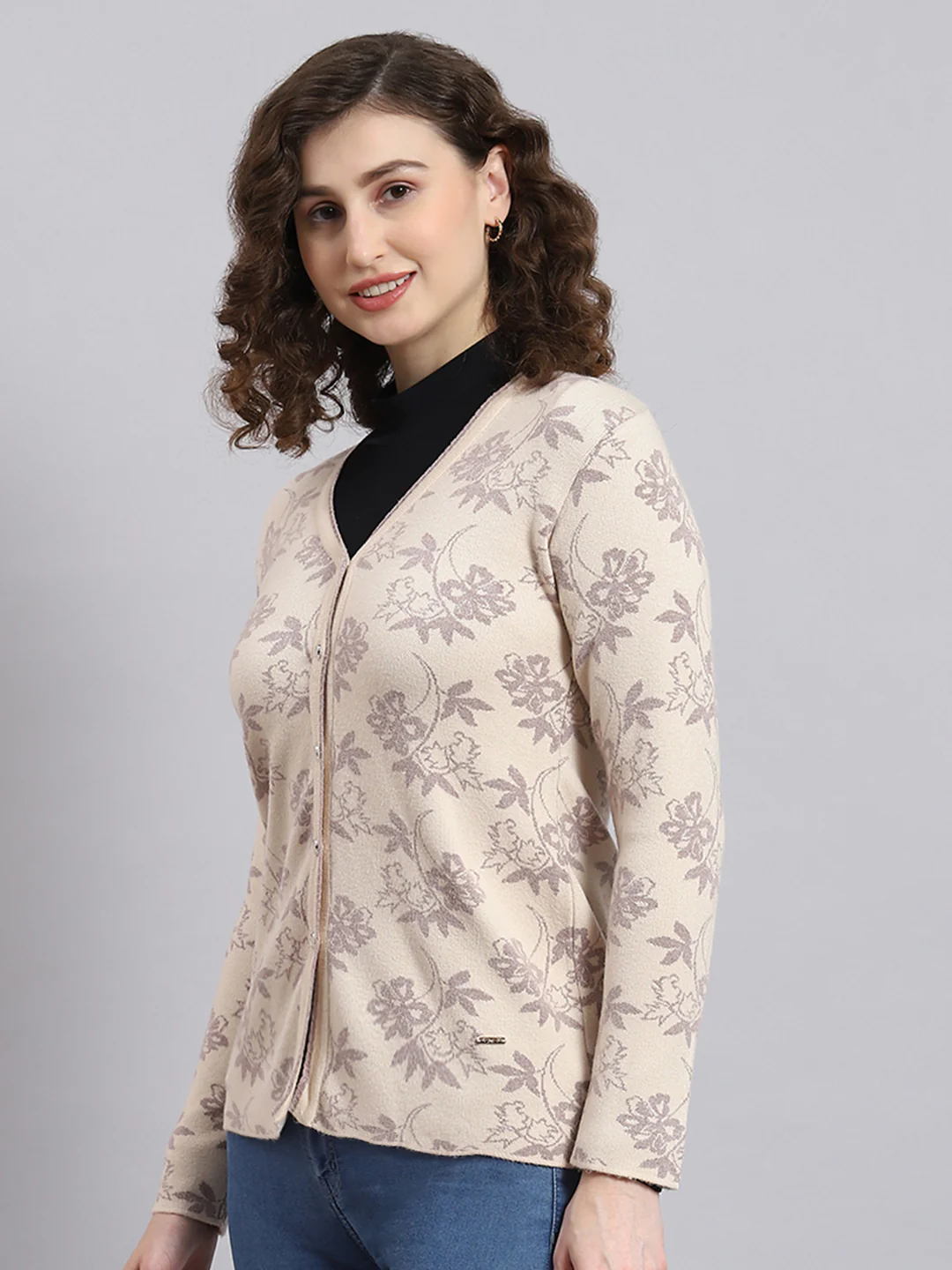 Women Beige Self Design V Neck Full Sleeve Cardigan - Image 2
