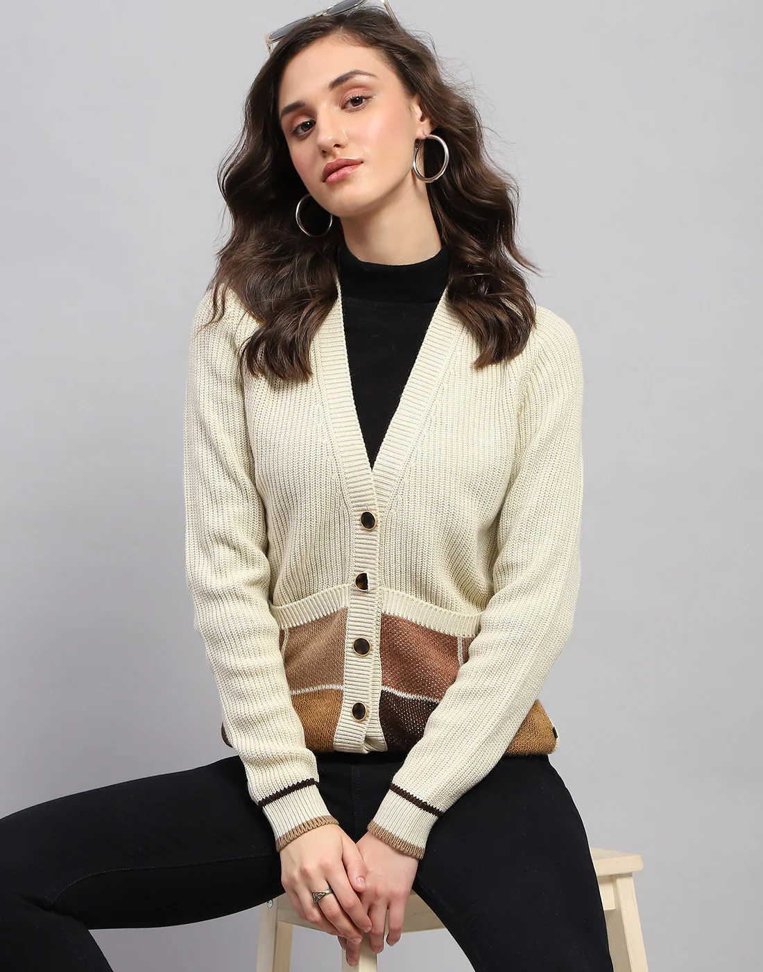 Women Beige Self Design V Neck Full Sleeve Cardigan - Image 2