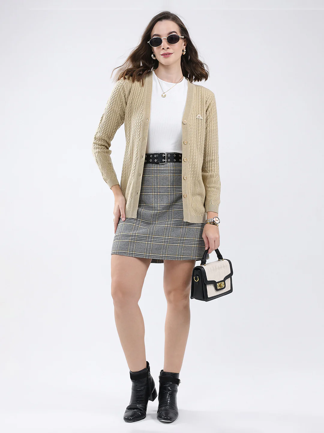 Women Beige Self Design V Neck Full Sleeve Cardigan - Image 2