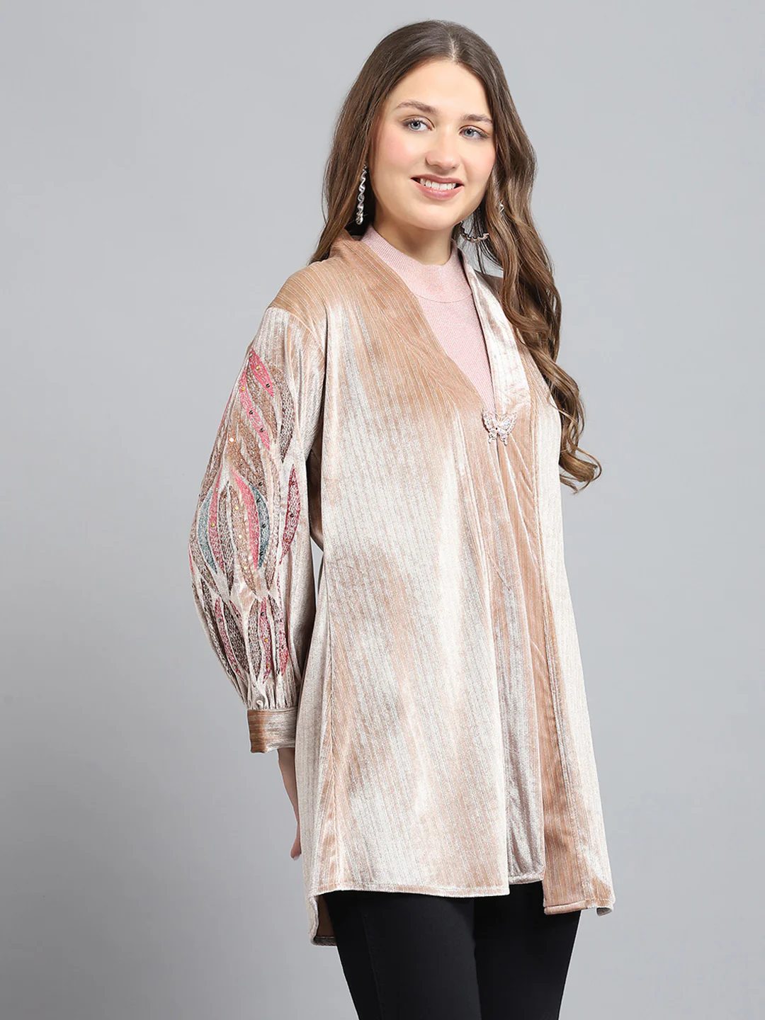Women Beige Self Design V Neck Full Sleeve Shrug - Image 4
