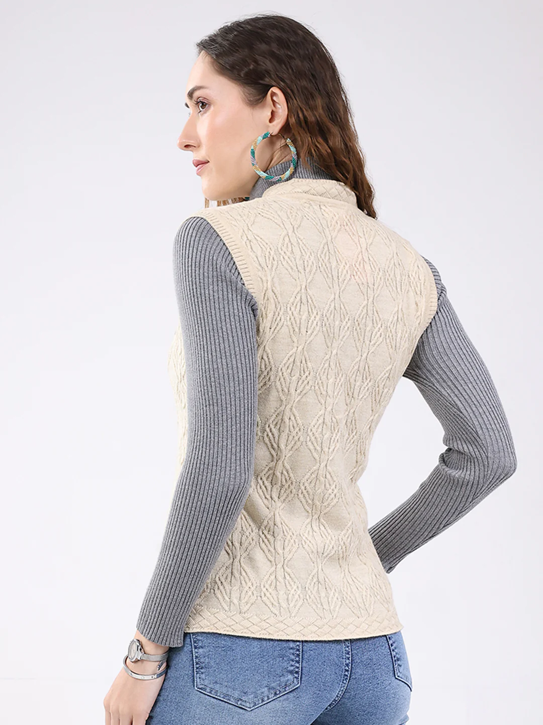 Women Beige Self Design V Neck Sleeveless Cardigan - Image 5