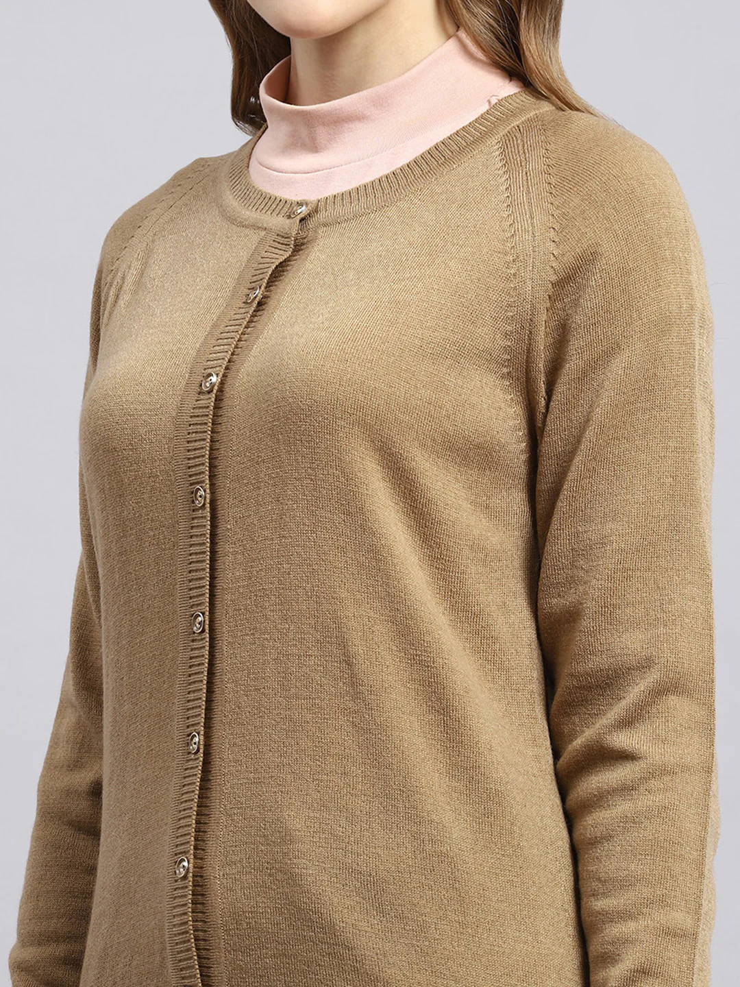 Women Beige Solid Cardigan - Image 6