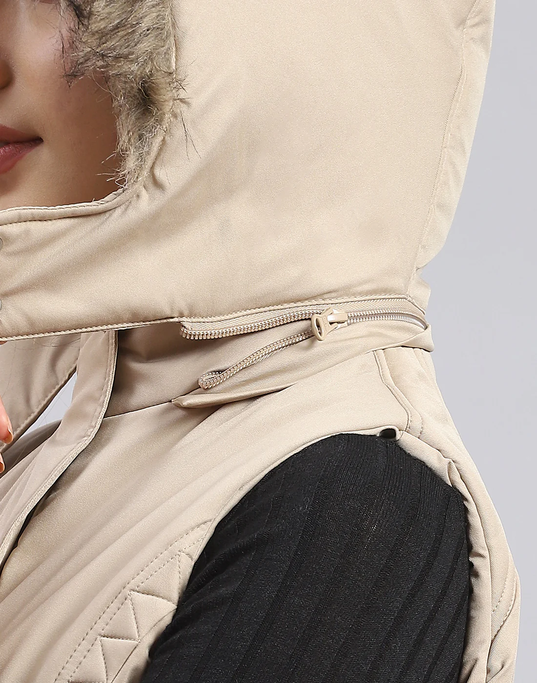 Women Beige Solid Hooded Sleeveless Jacket - Image 7