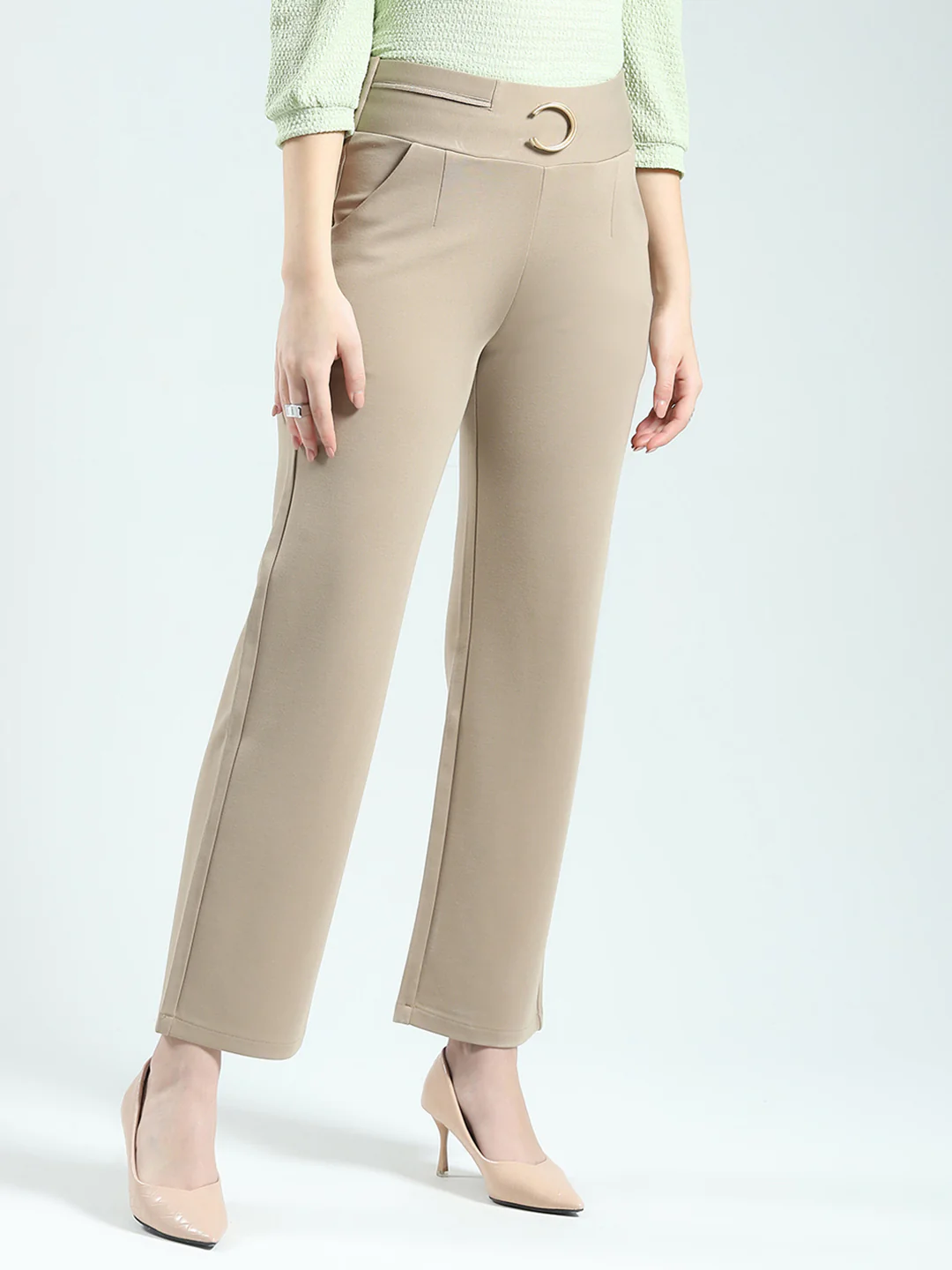 Women Beige Solid Regular Fit Jegging - Image 4