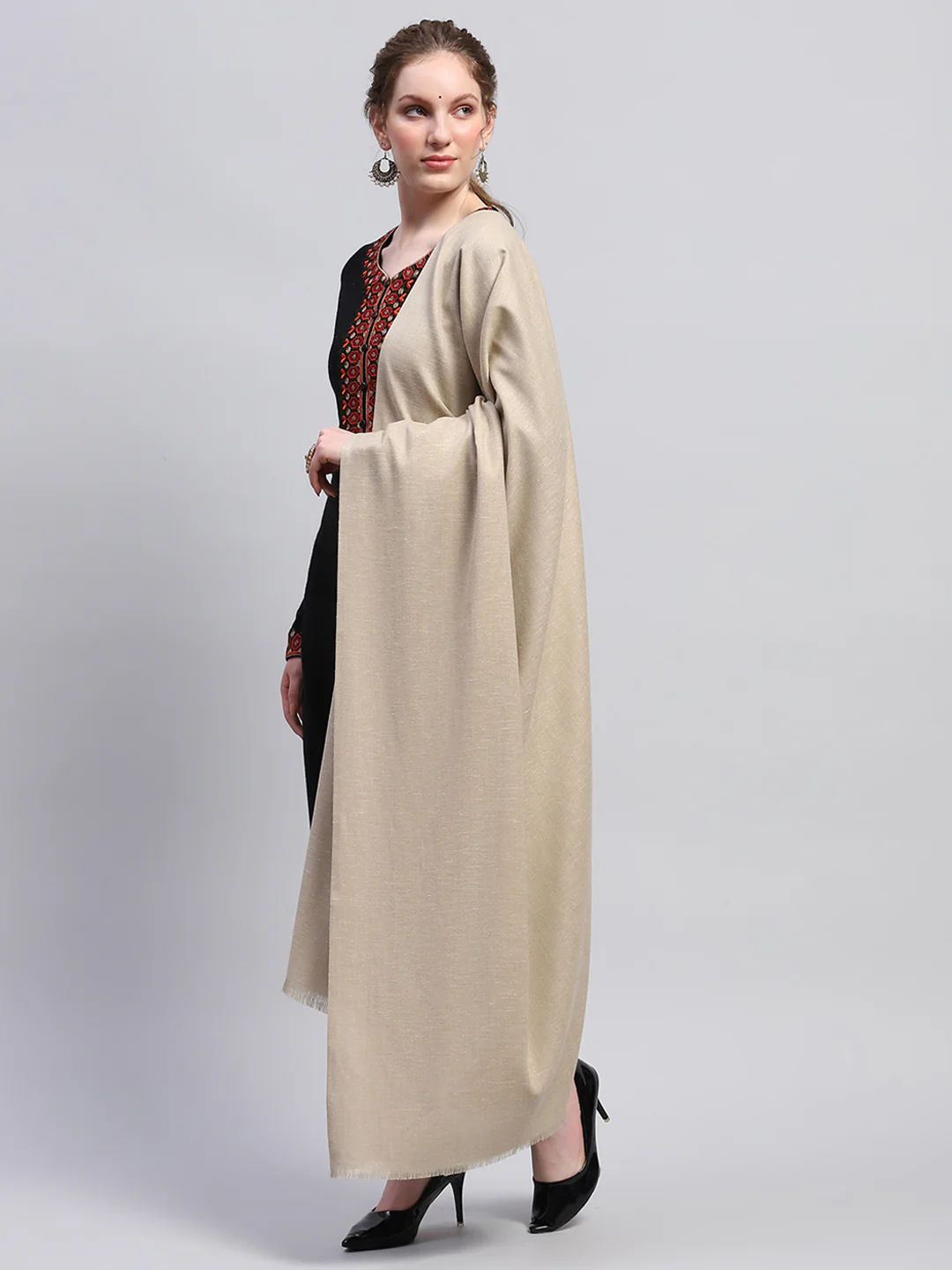 Women Beige Solid Shawl - Image 3