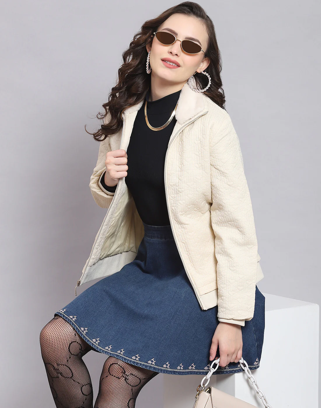 Women Beige Solid Stand Collar Full Sleeve Jacket - Image 2