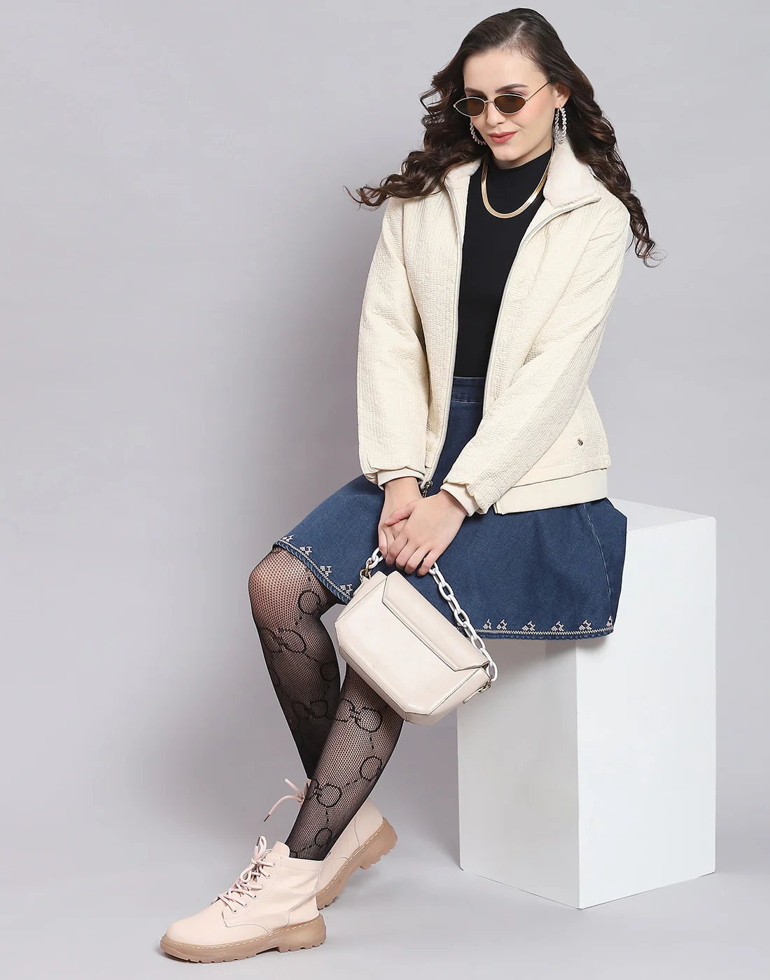 Women Beige Solid Stand Collar Full Sleeve Jacket - Image 3