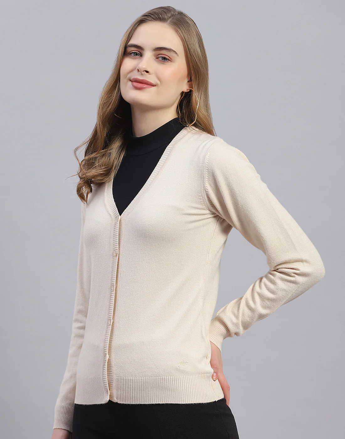 Women Beige Solid V Neck Full Sleeve Cardigan - Image 3