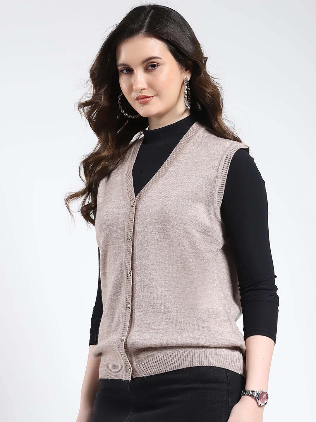 Women Beige Solid V Neck Sleeveless Cardigan - Image 3