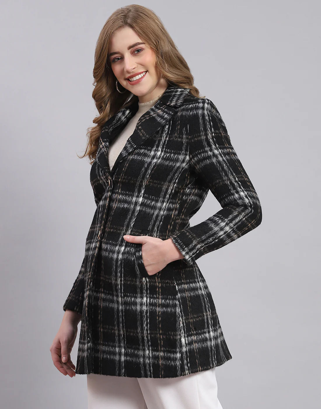 Women Black Check Lapel Collar Full Sleeve Coat - Image 3