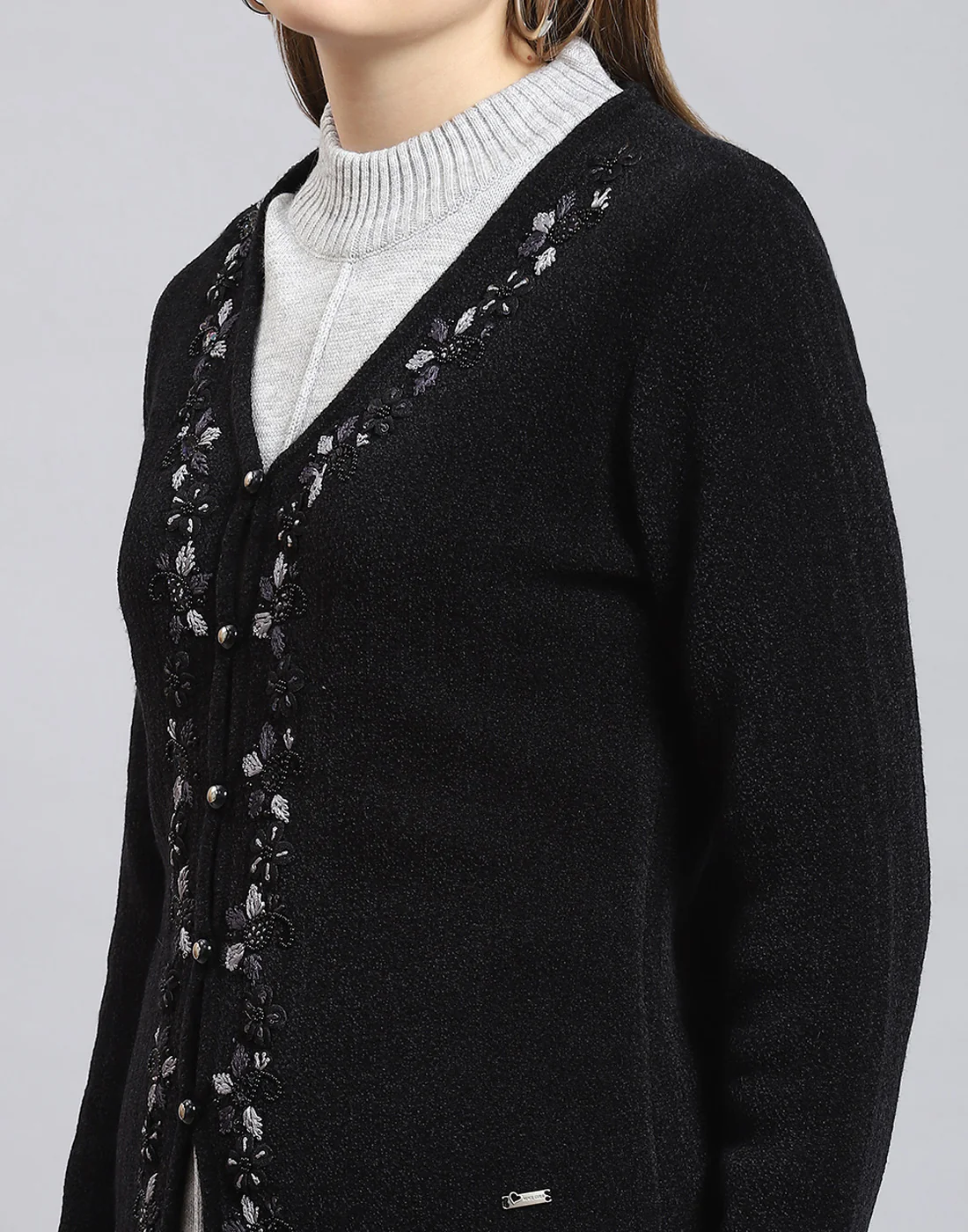 Women Black Embellished V Neck Full Sleeve Cardigan - Image 7