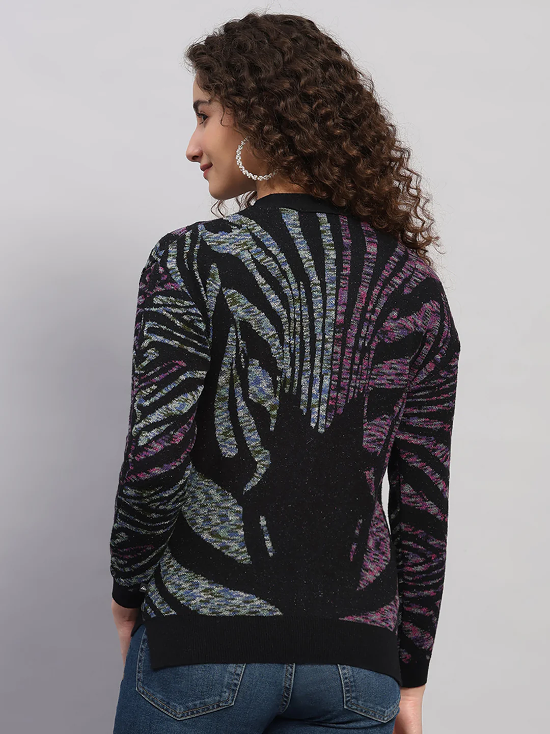 Women Black Jaquard V Neck Full Sleeve Cardigan - Image 5