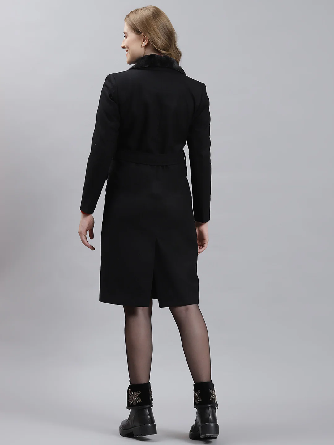 Women Black Plain Long Coat - Image 5
