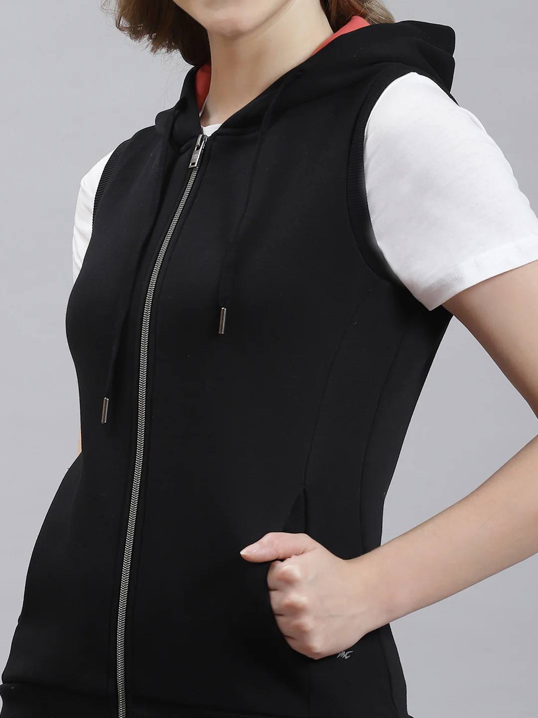 Women Black Plain Sweatshirt - Image 6