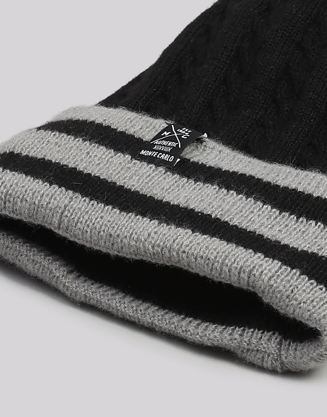 Women Black Printed Blend Wool Cap - Image 7