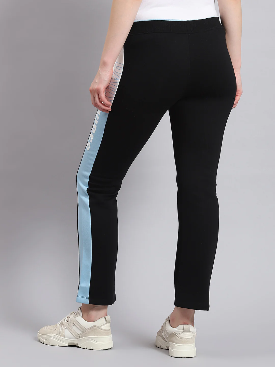 Women Black Printed Regular Fit Winter Lower - Image 4