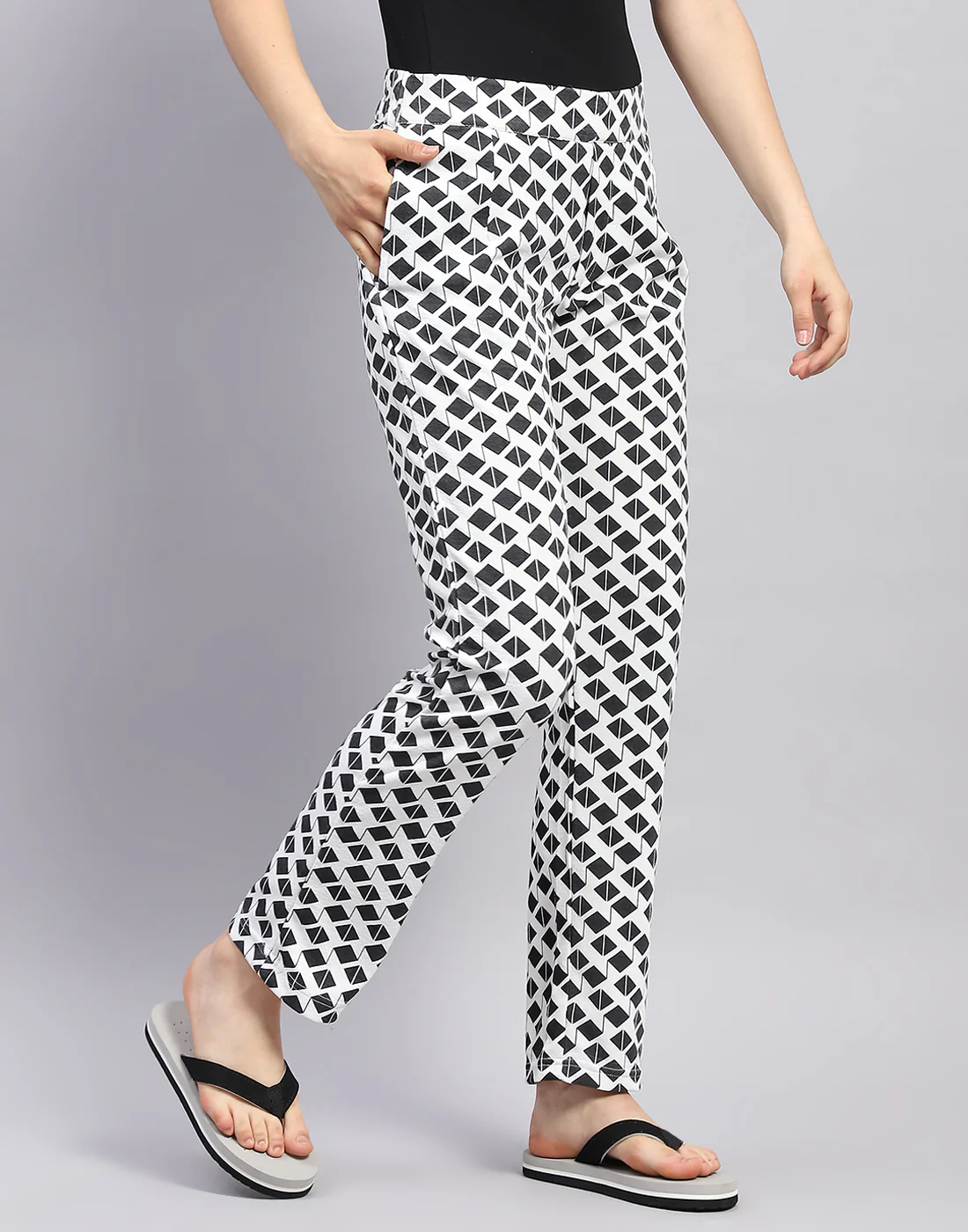Women Black Printed Regular Fit Lower - Image 4