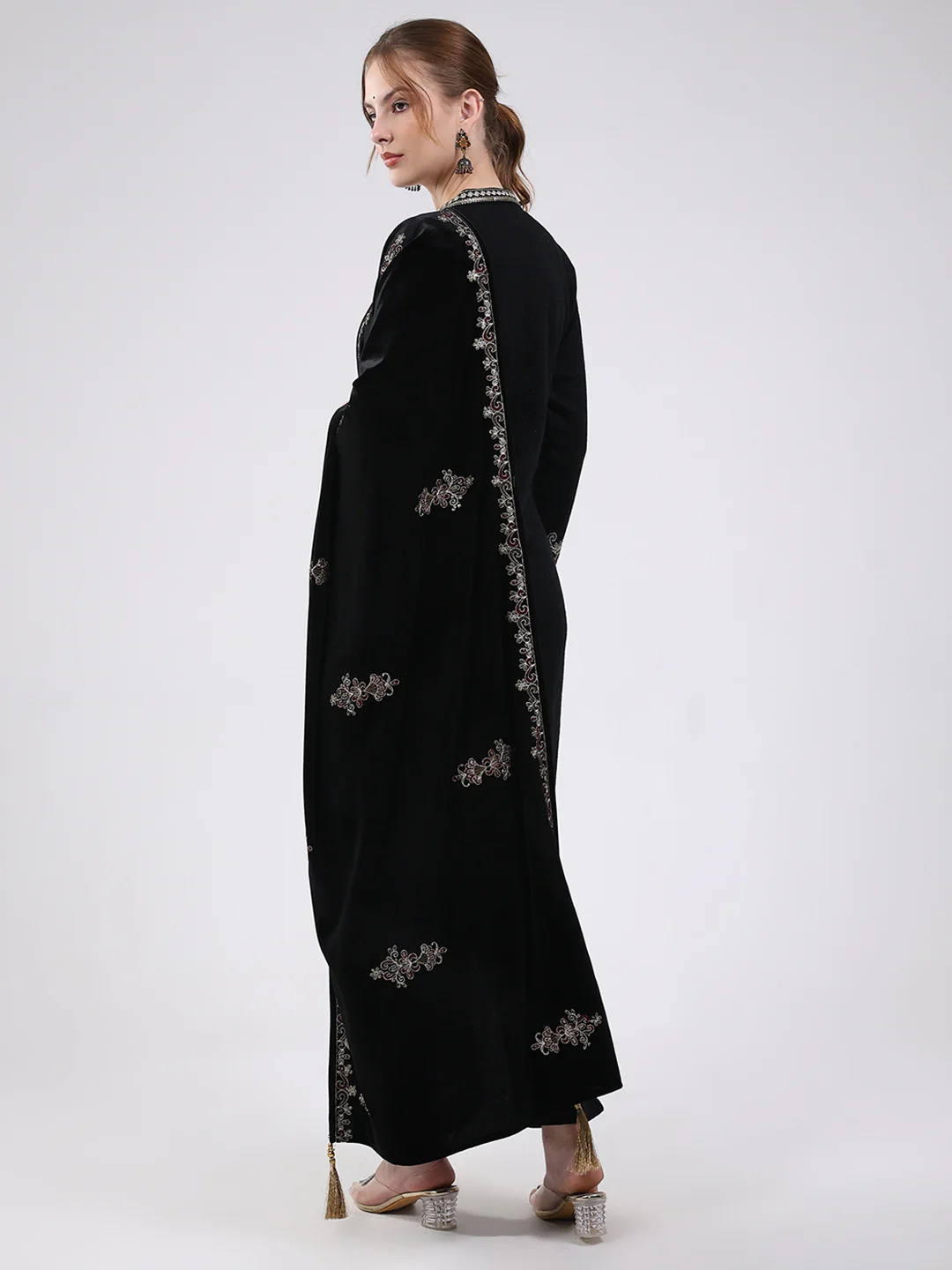 Women Black Printed Round Neck Full Sleeve Kurti Set for Winter - Image 7