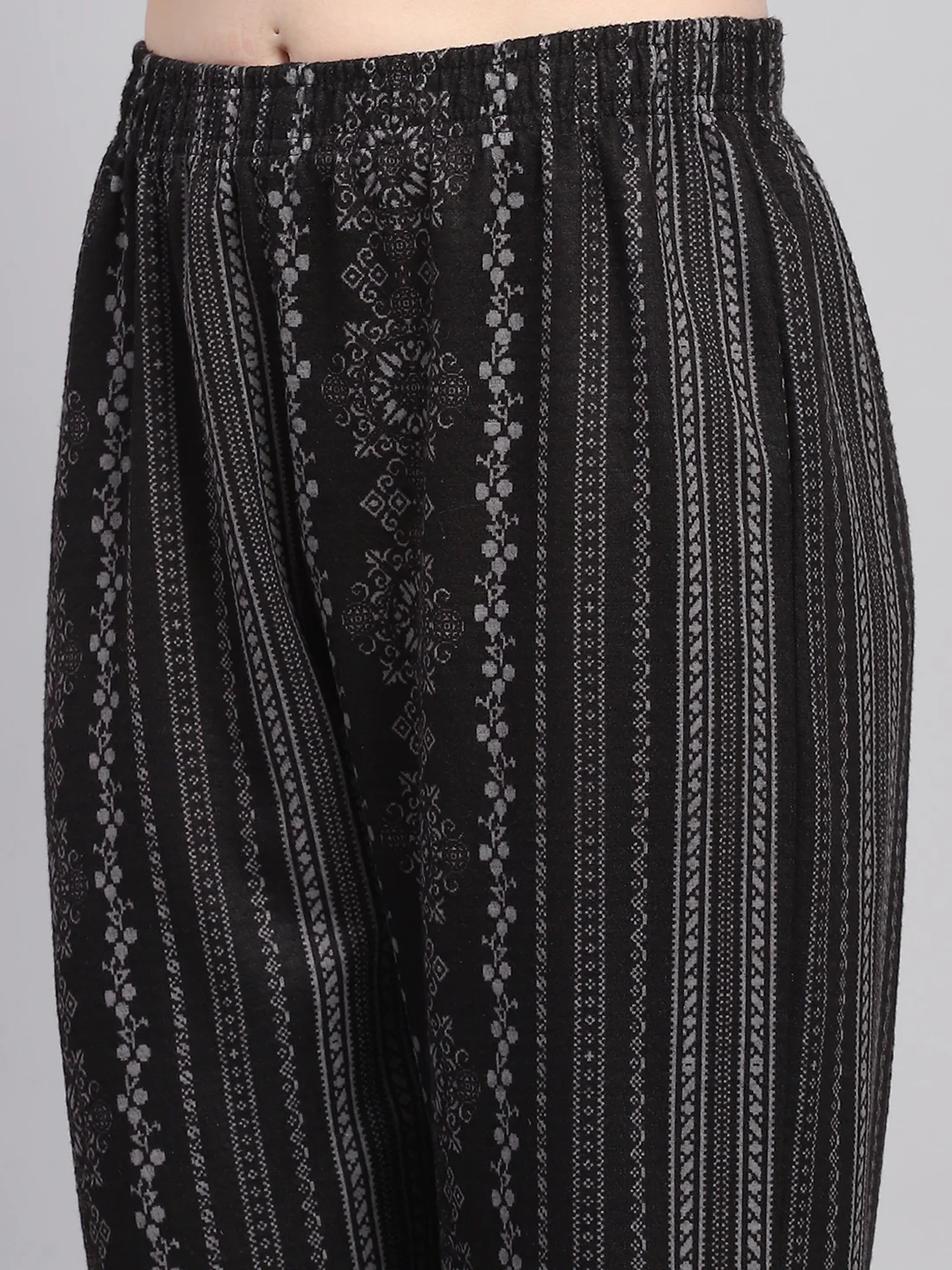 Women Black Printed Round Neck Full Sleeve Kurti Set with Stole - Image 9