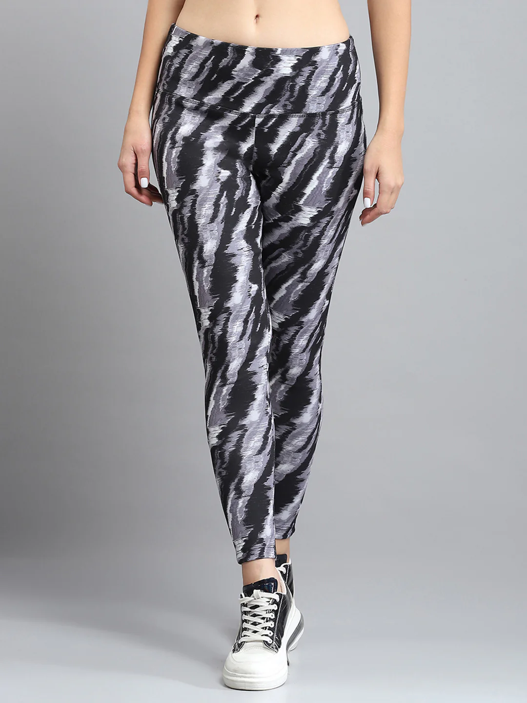 Rock.it Women Black Printed Round Neck Full Sleeve Tracksuit - Image 7