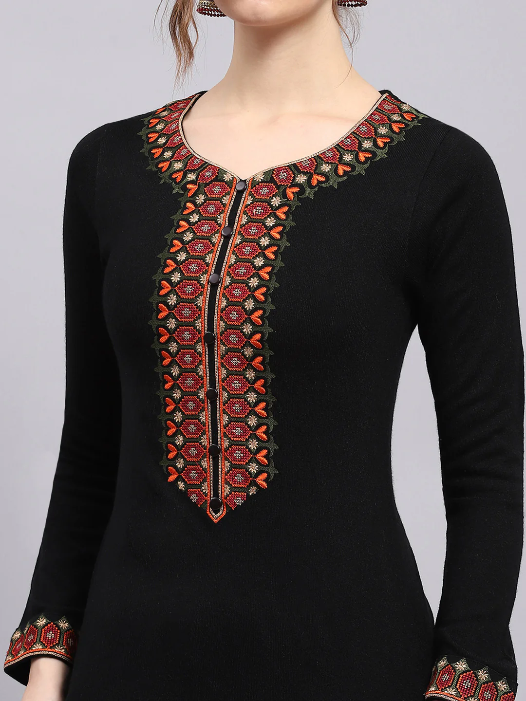 Women Black Printed Round Neck Full Sleeve Winter Kurti - Image 6