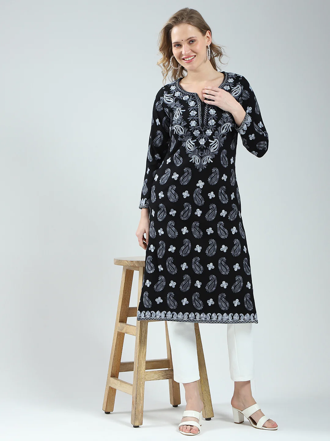 Women Black Printed V Neck Full Sleeve Winter Kurti - Image 2