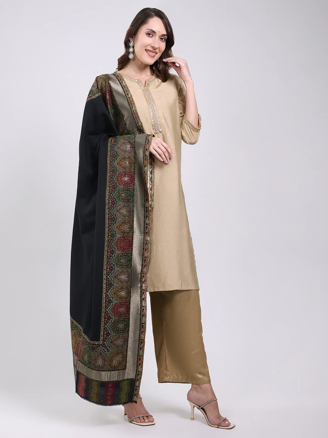 Women Black Printed Wool Blend Shawl - Image 4