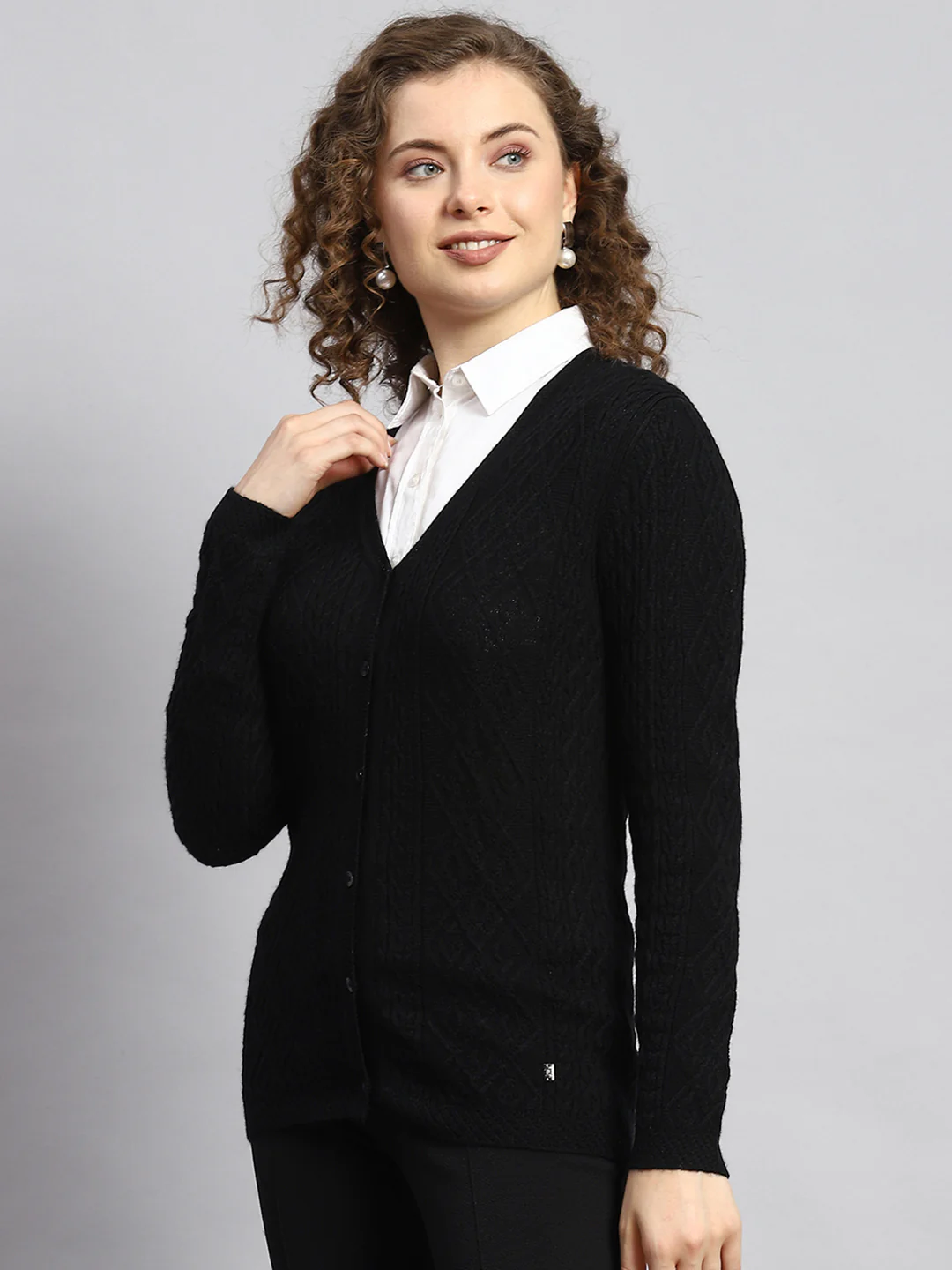 Women Black Self Cardigan - Image 4