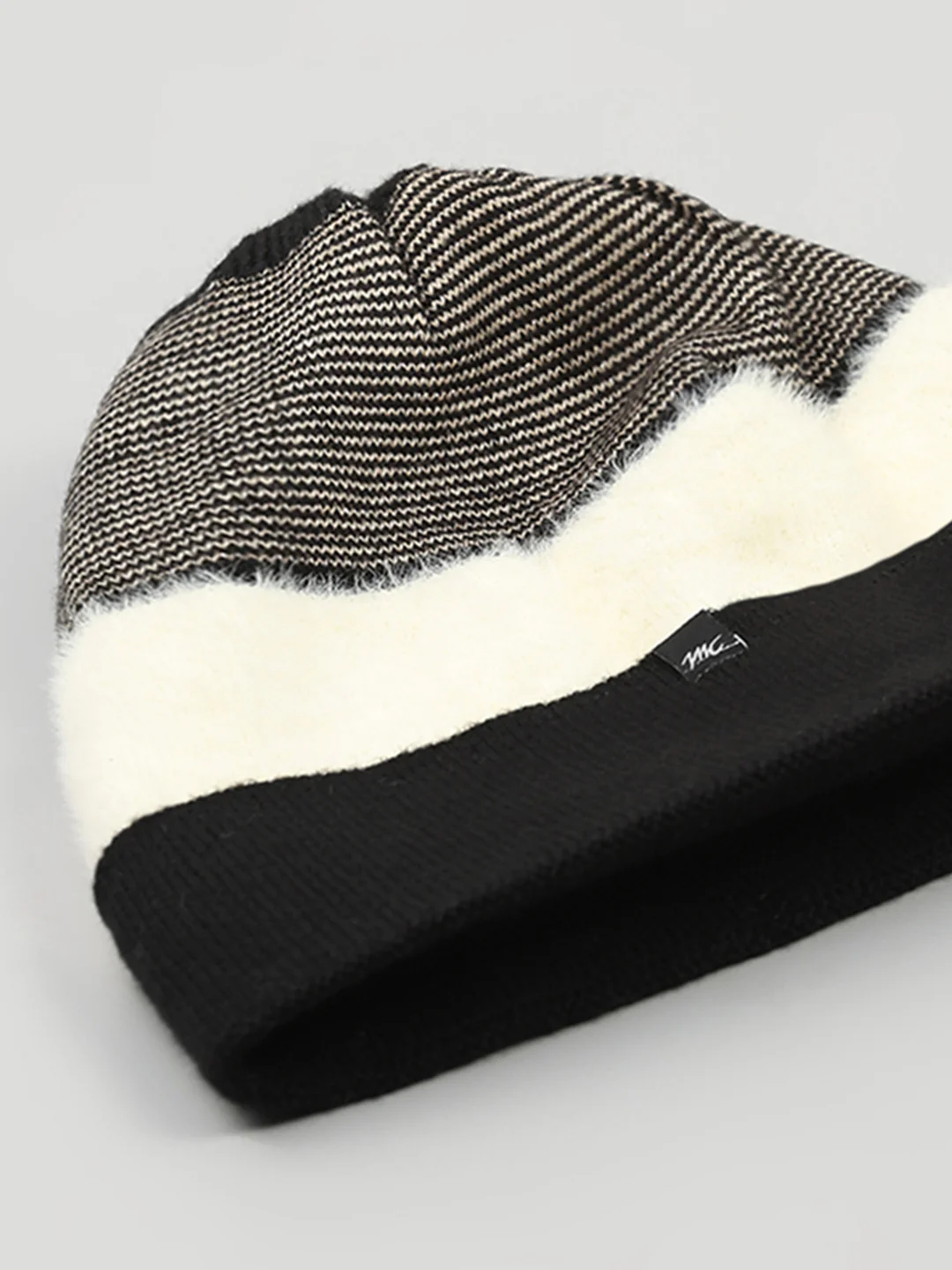 Women Black Self Design Blend Wool Cap - Image 7
