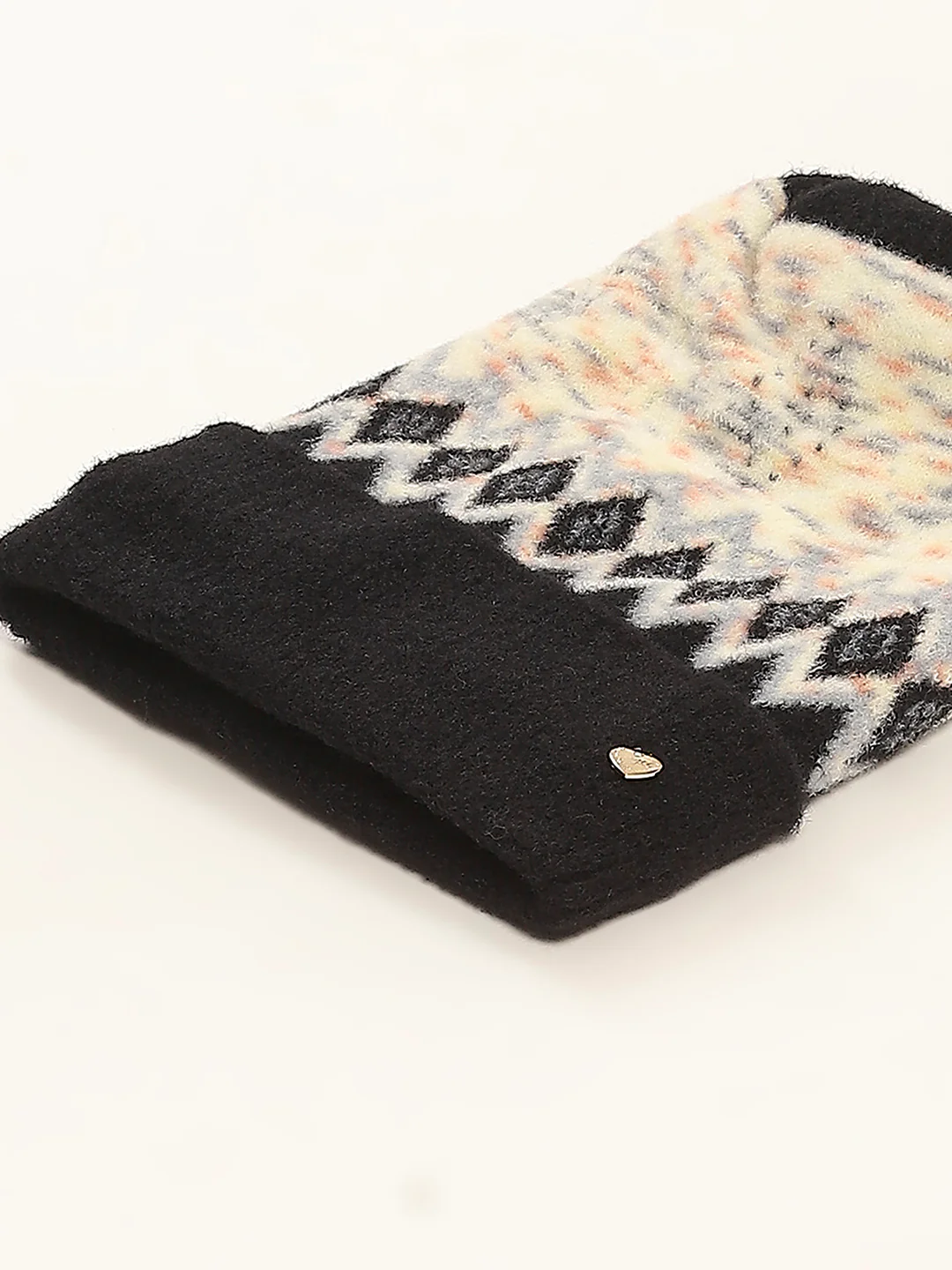 Women Black Self Design Cap - Image 7