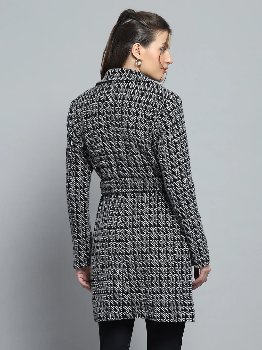 Women Black Self Design Notch Lapel Collar Full Sleeve Coat - Image 5