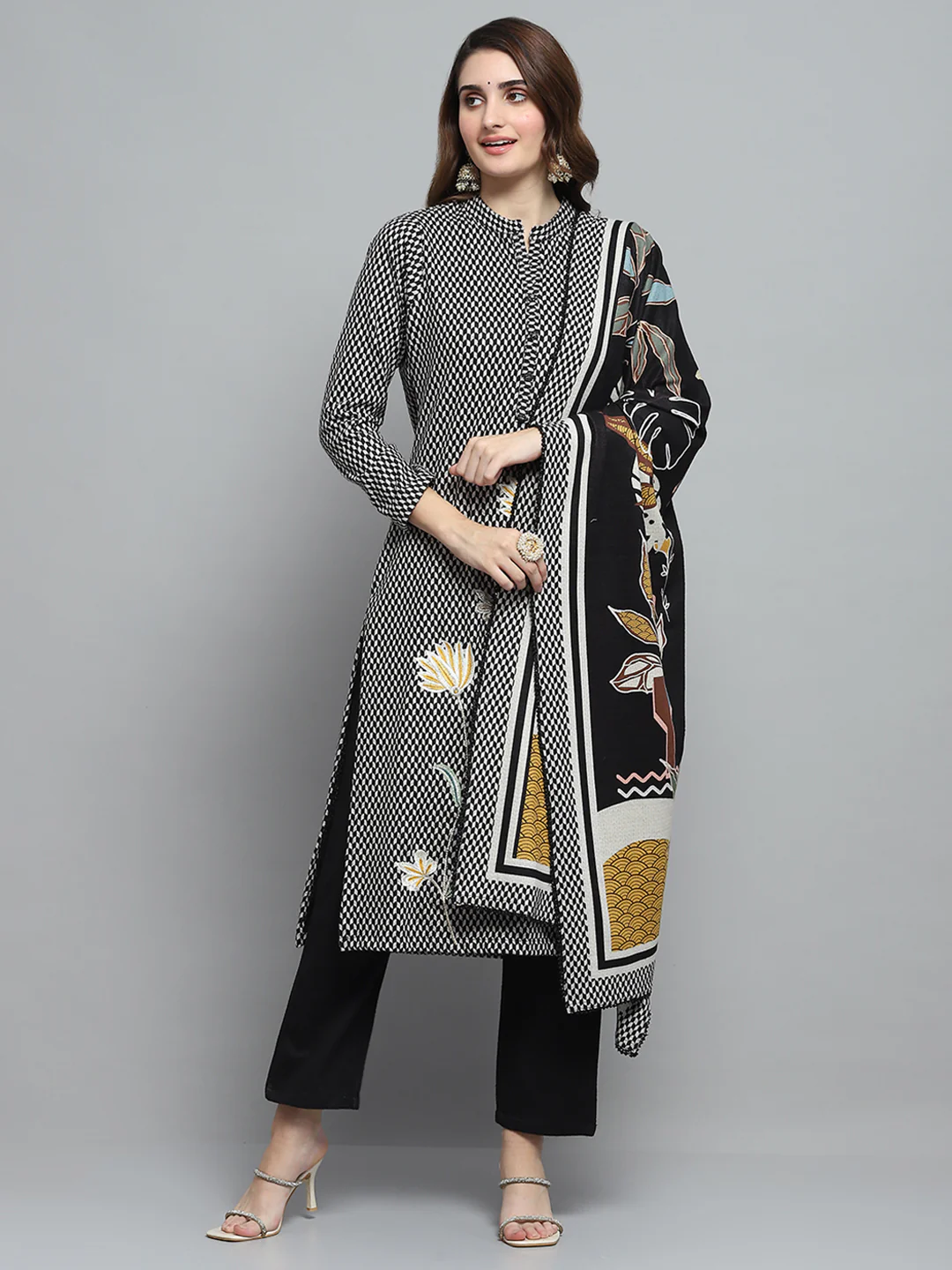 Women Black Self Design Round Neck Full Sleeve Kurti Set & Stole - Image 3
