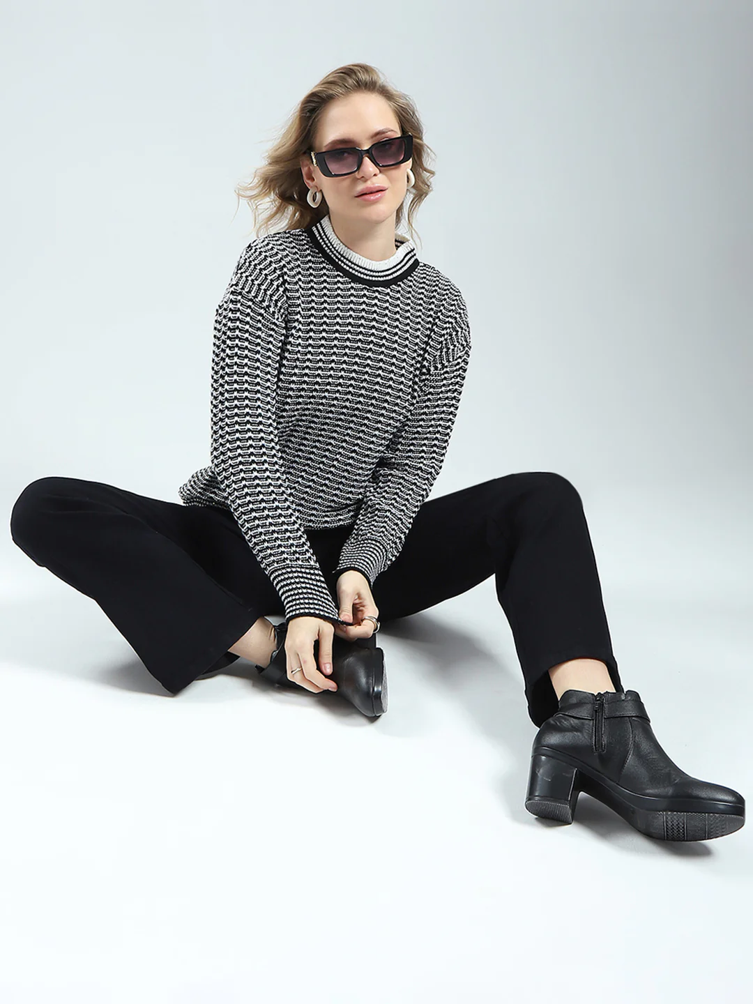 Women Black Self Design Round Neck Full Sleeve Winter Top - Image 2