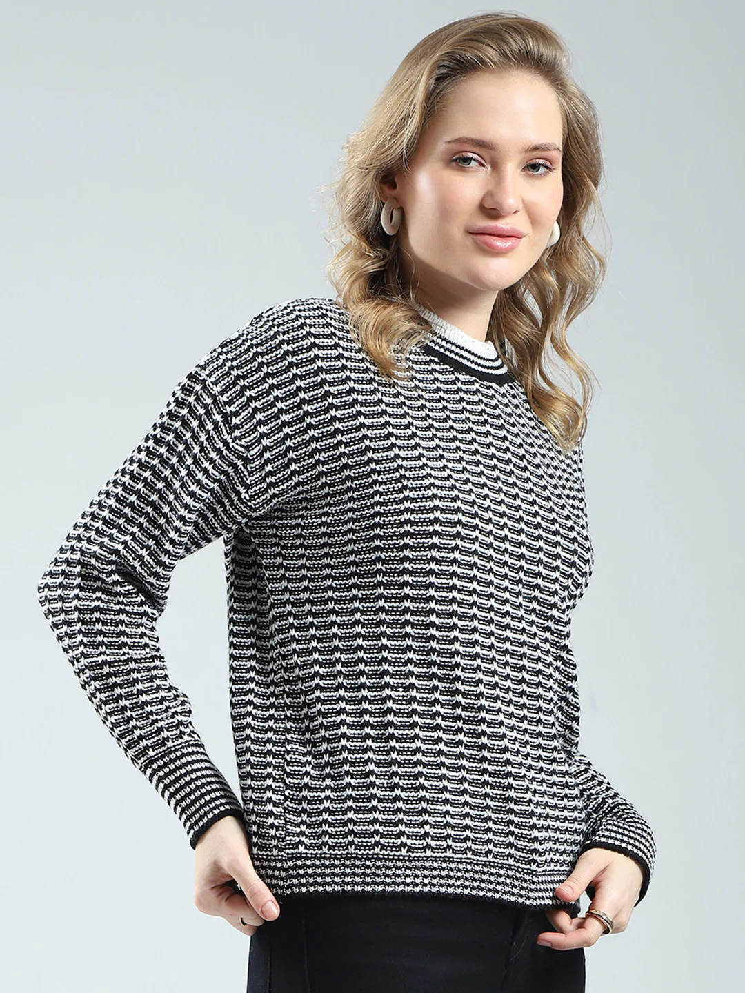 Women Black Self Design Round Neck Full Sleeve Winter Top - Image 4