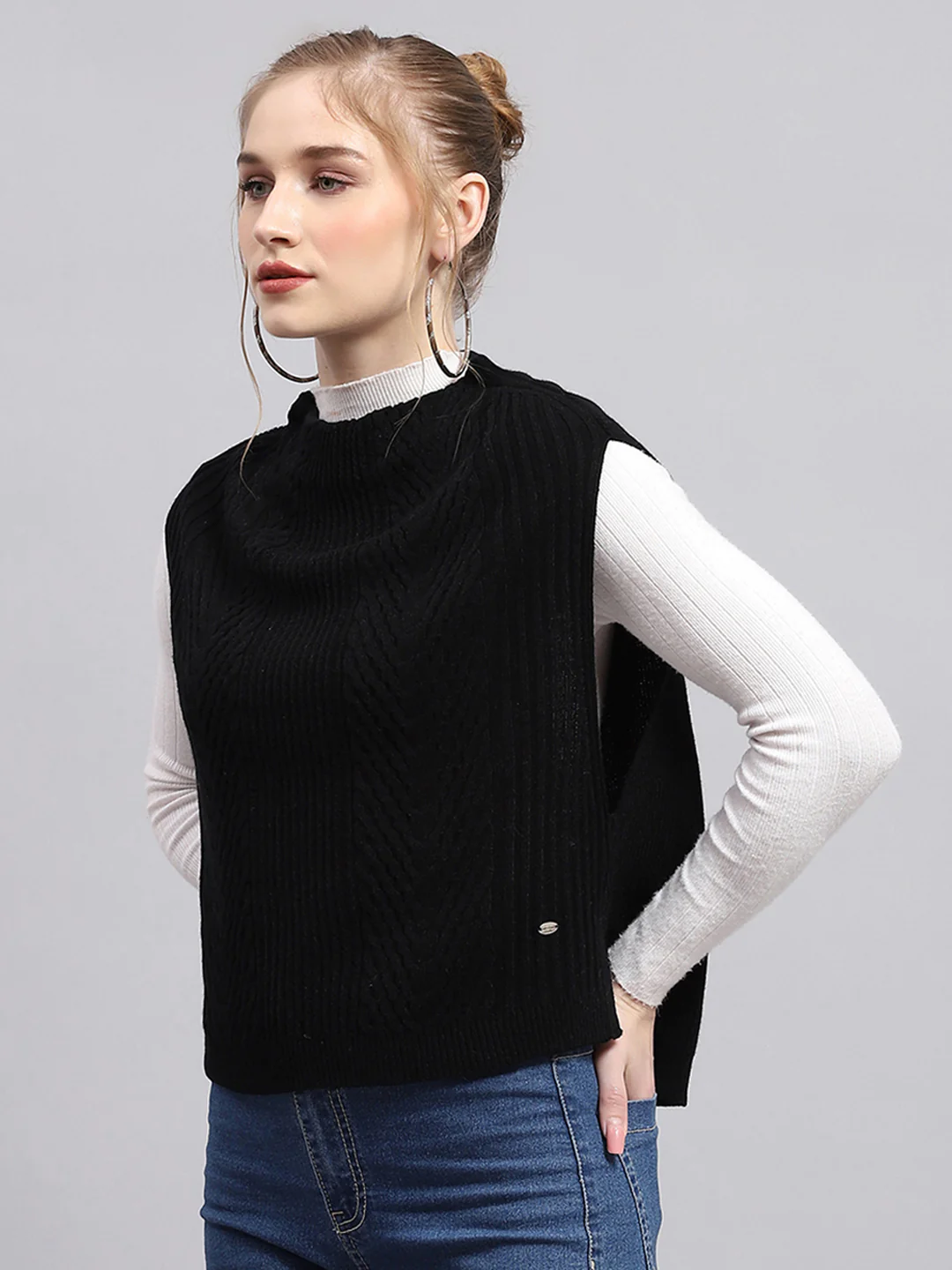 Women Black Self Design Round Neck Sleeveless Winter Tops - Image 3