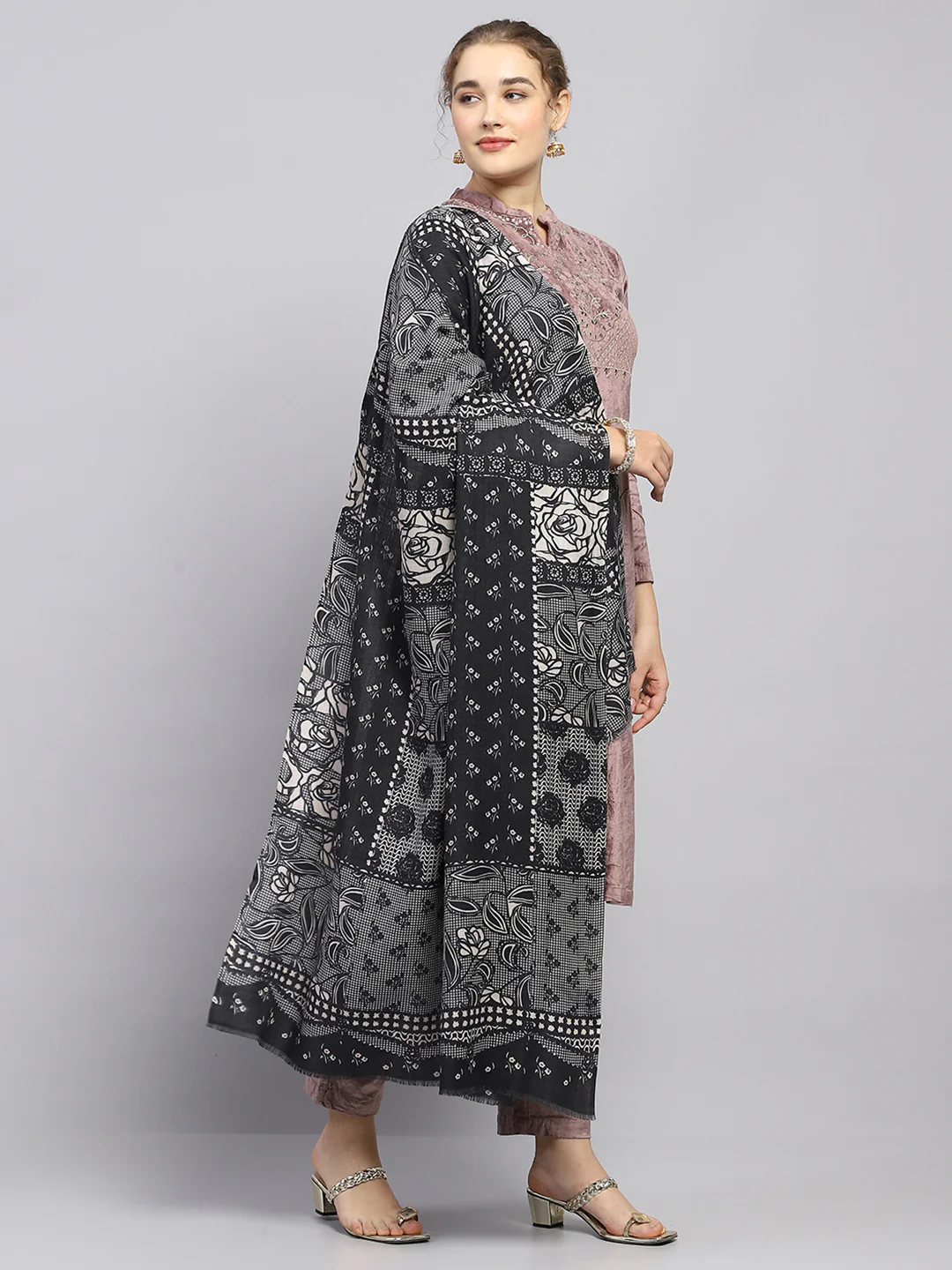Women Black Self Design Shawl - Image 4