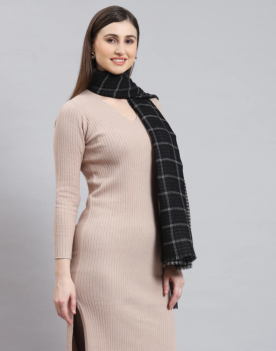 Women Black Self Design Stole - Image 5