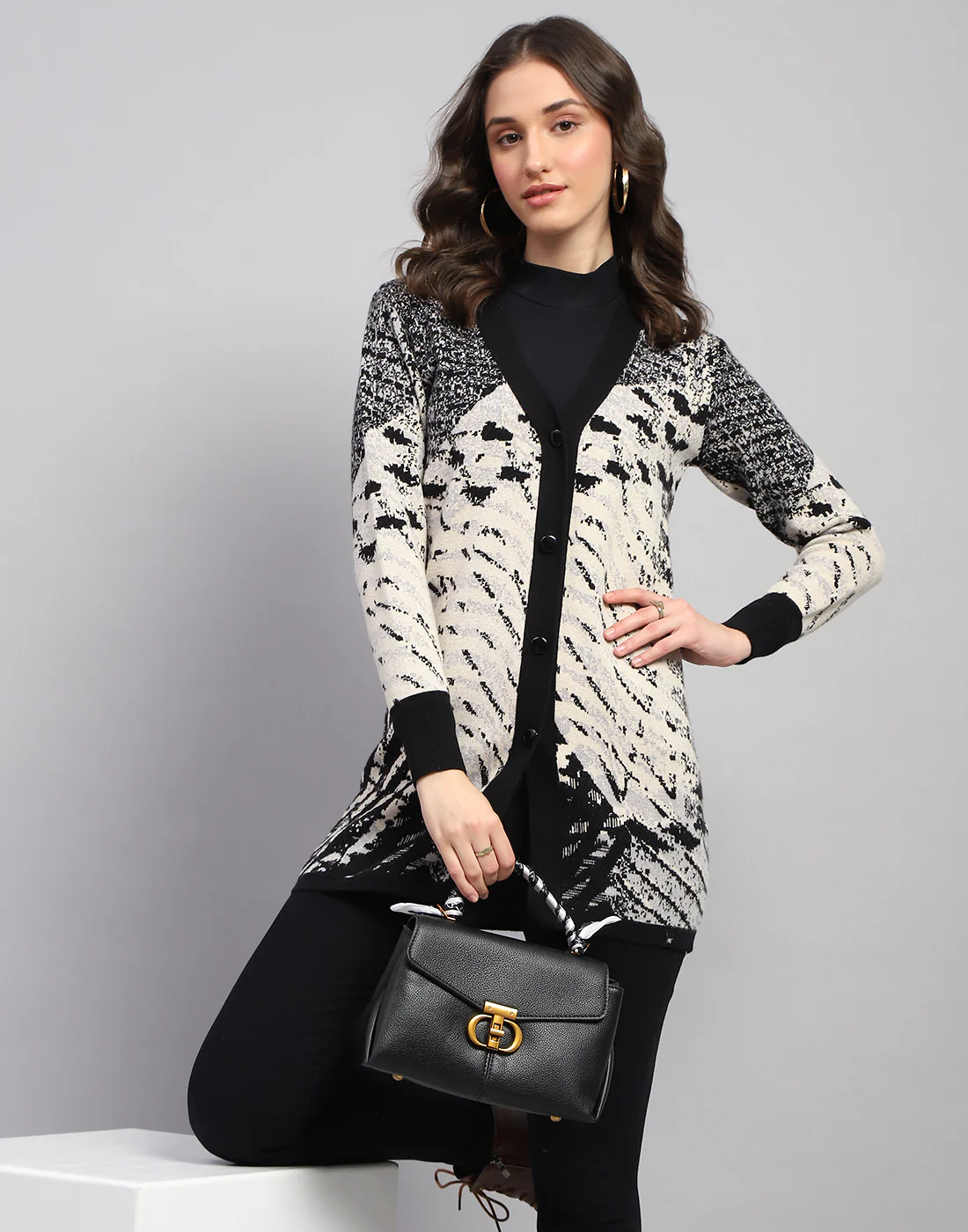 Women Black Self Design V Neck Full Sleeve Cardigan - Image 2