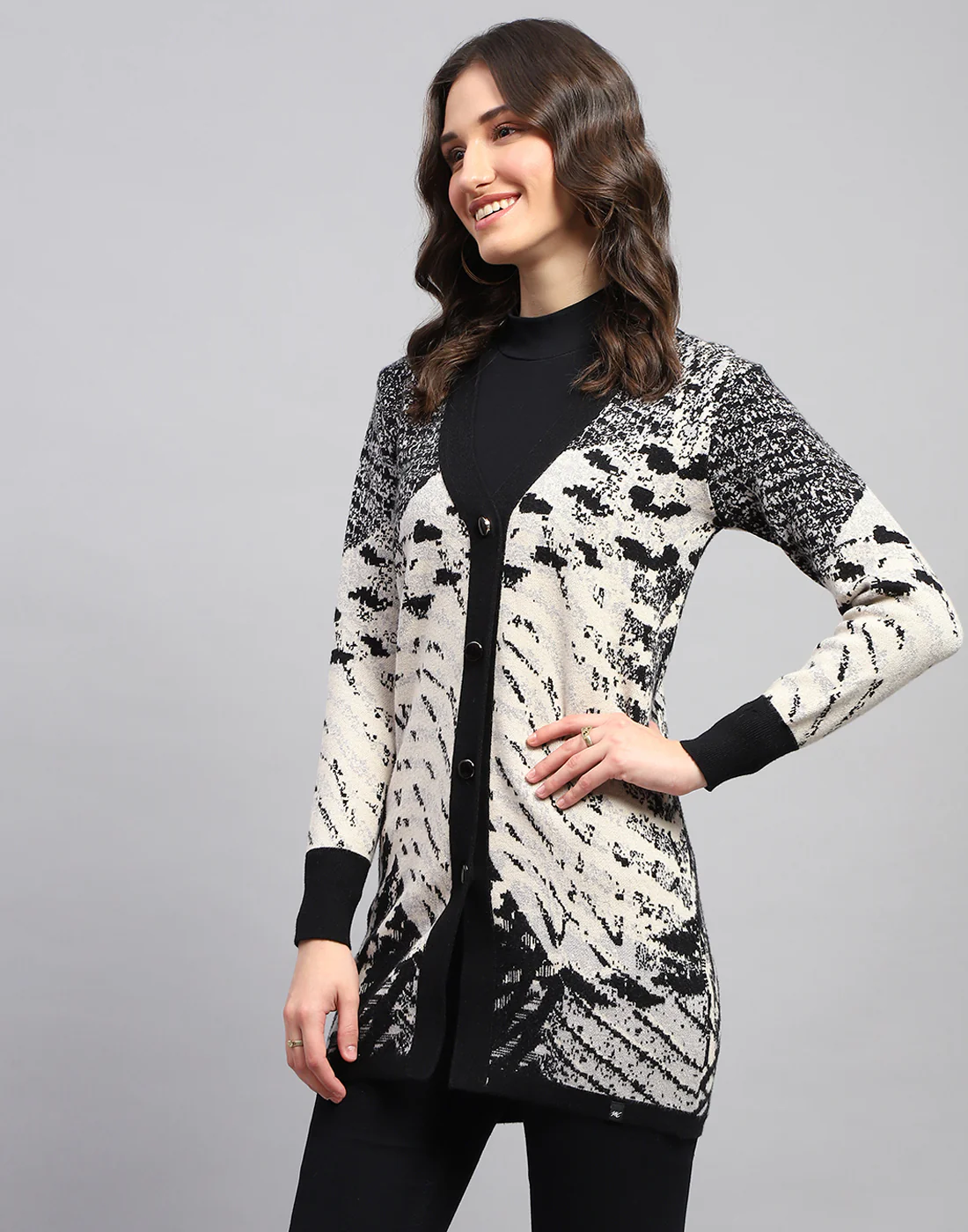 Women Black Self Design V Neck Full Sleeve Cardigan - Image 4
