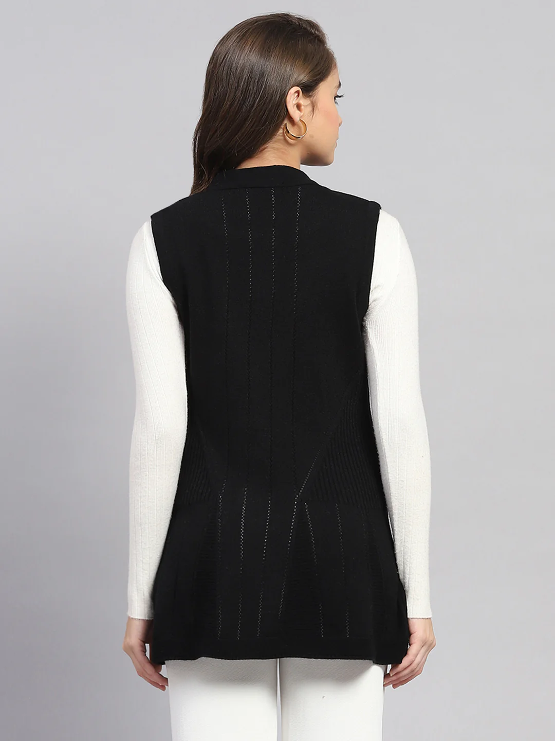 Women Black Self Design V Neck Sleeveless Cardigan - Image 4