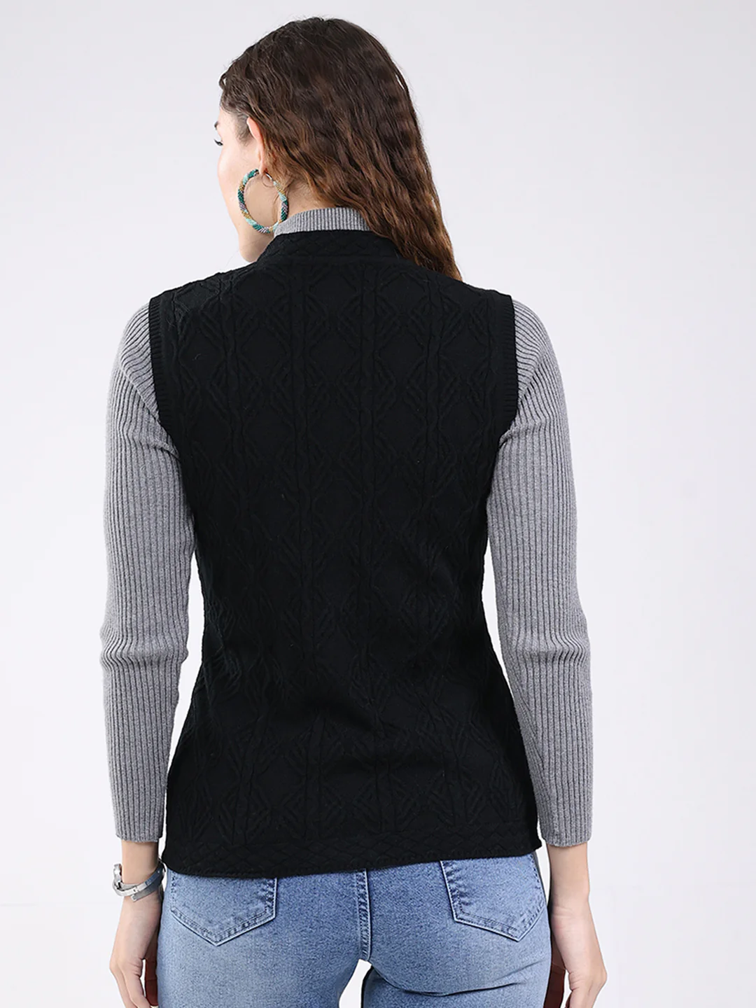Women Black Self Design V Neck Sleeveless Cardigan - Image 5