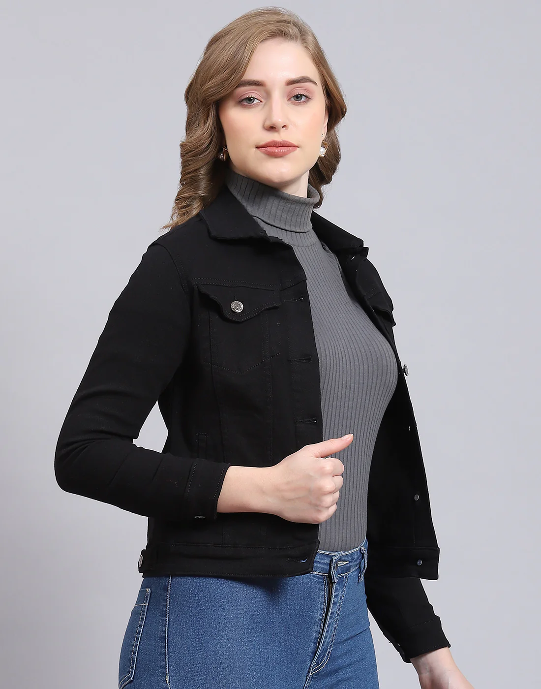 Women Black Solid Collar Full Sleeve Jacket - Image 4