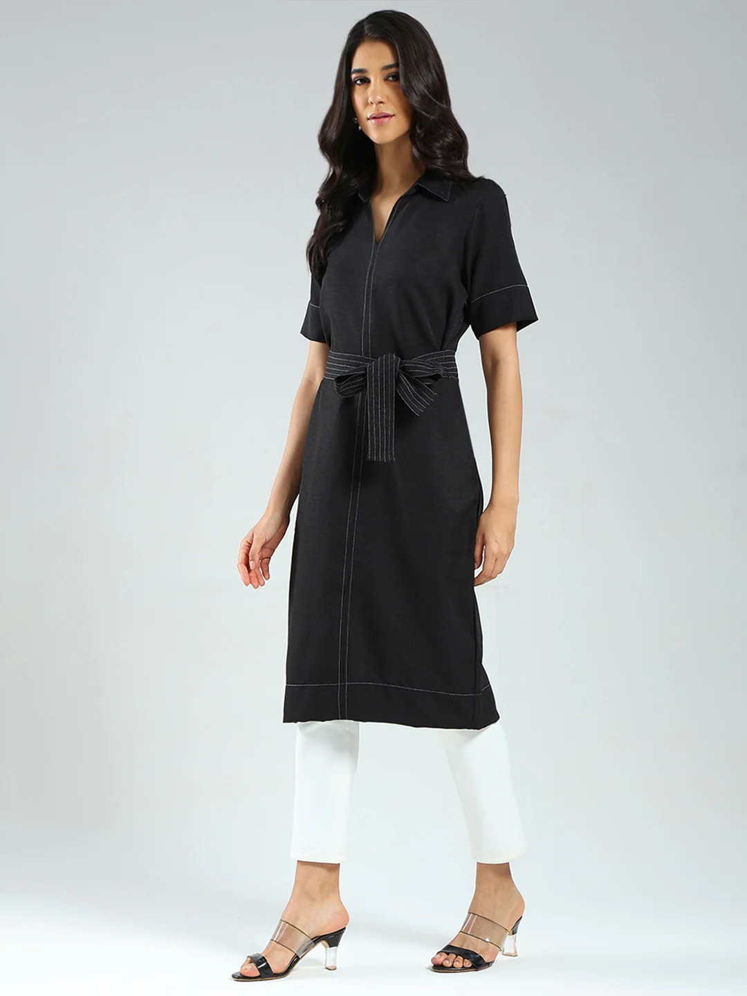 Women Black Solid Collar Half Sleeve Tunic - Image 3
