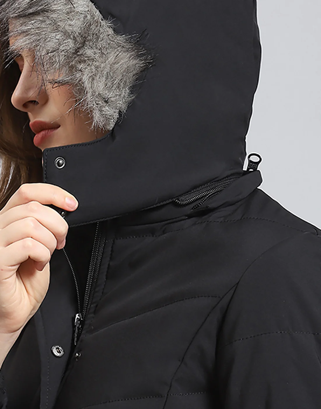 Women Black Solid Hooded Full Sleeve Jacket - Image 8