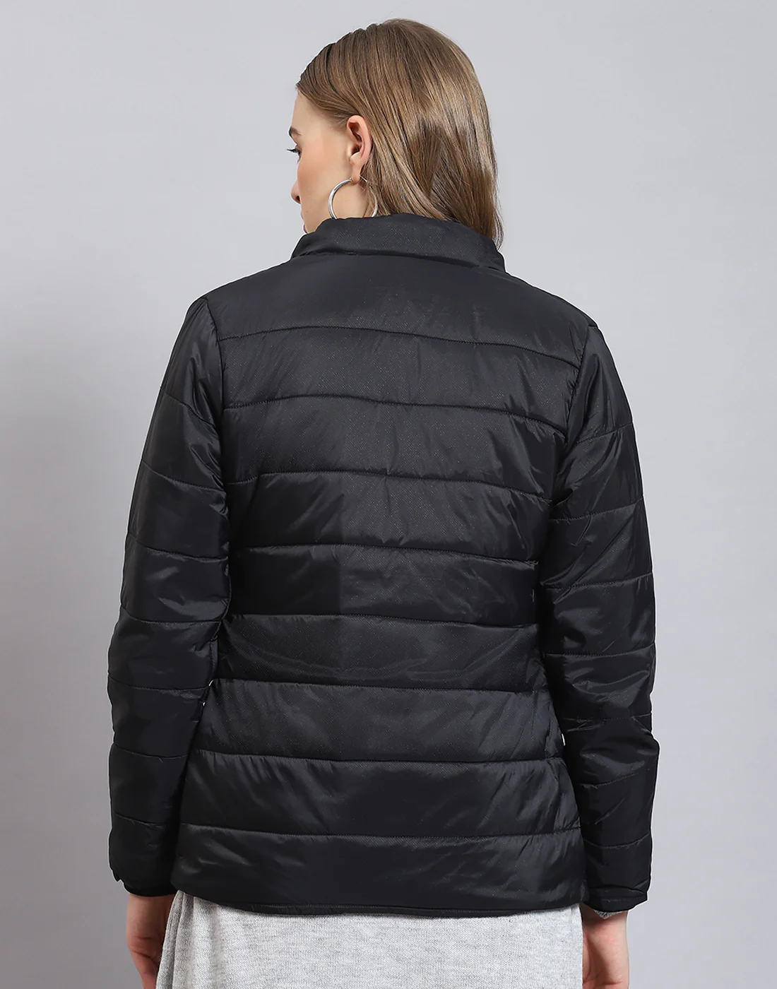 Women Black Solid Hooded Full Sleeve Heating Jacket - Image 7