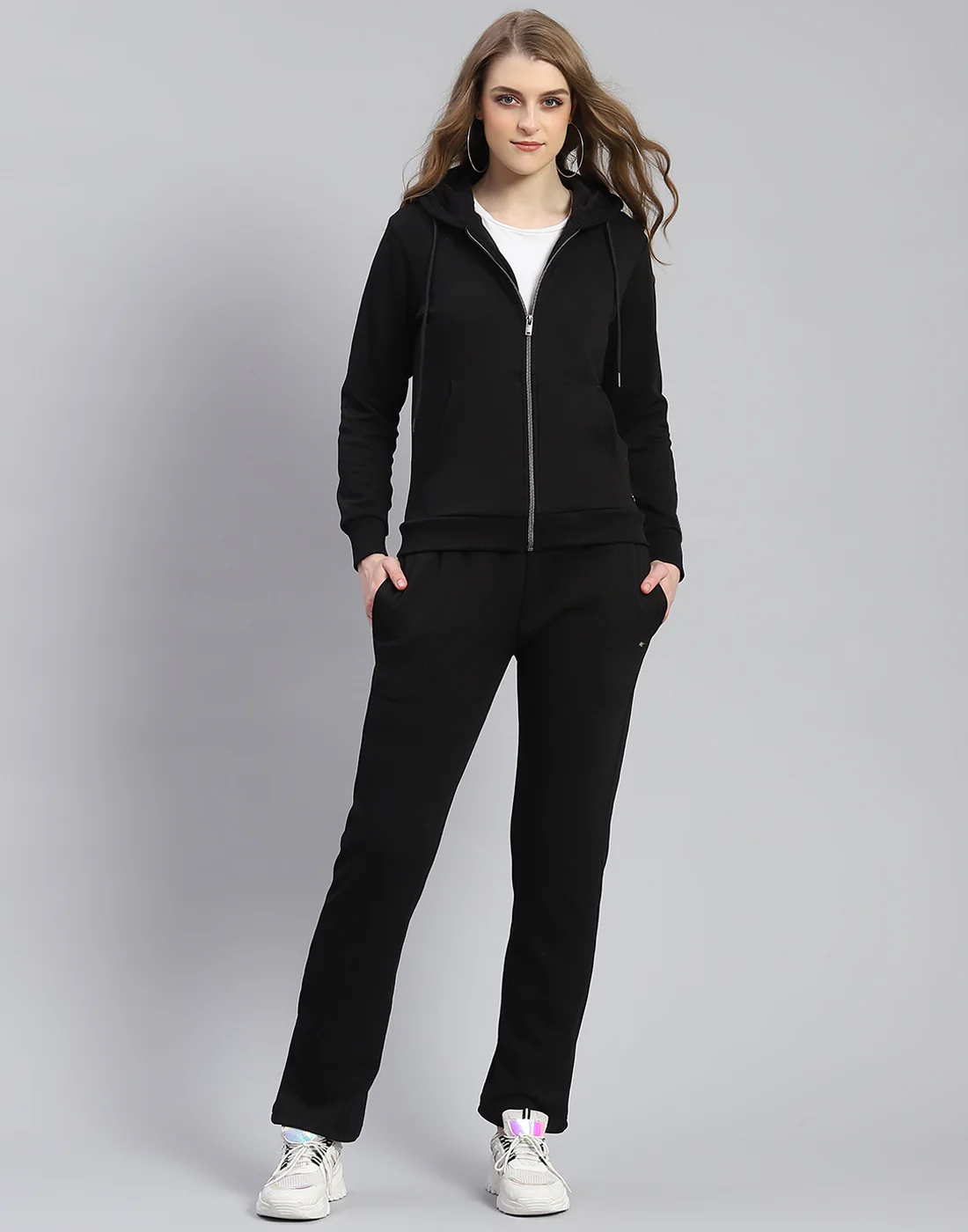 Women Black Solid Hooded Full Sleeve Tracksuit - Image 2