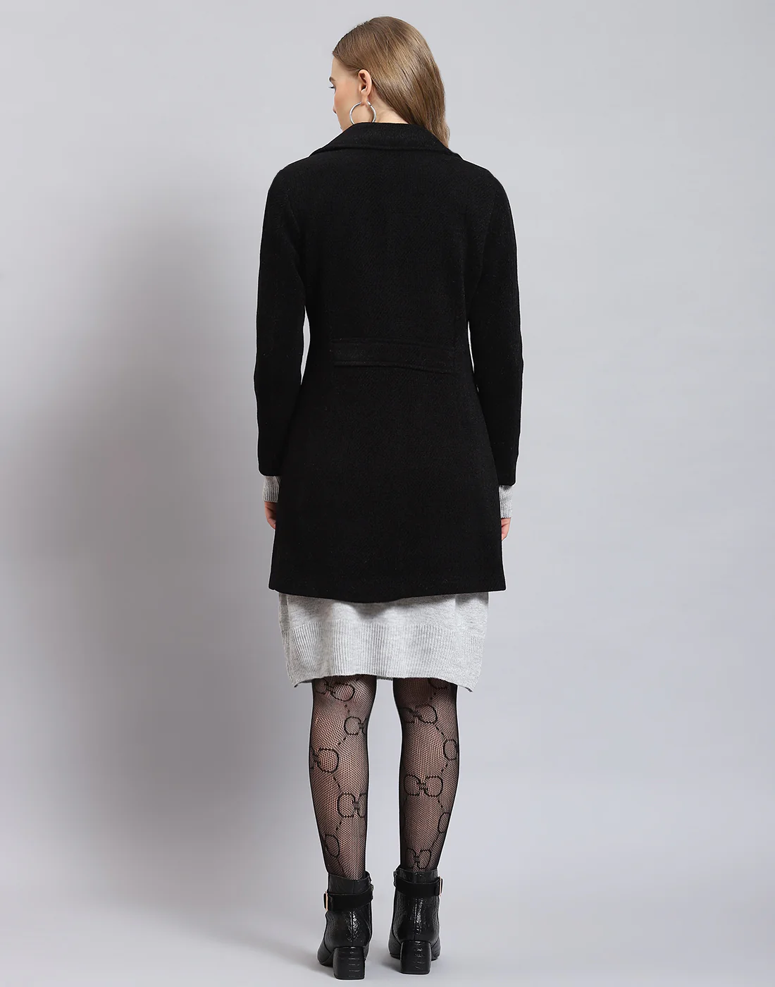 Women Black Solid Lapel Collar Full Sleeve Coat - Image 5