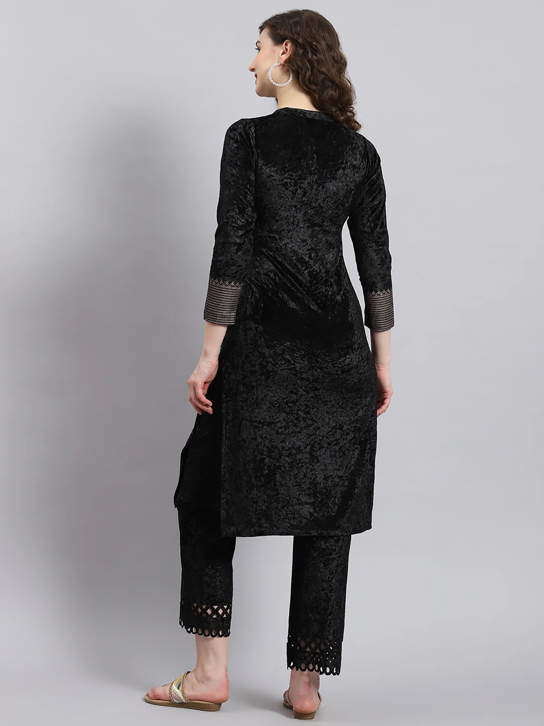 Women Black Solid Mandarin Collar Full Sleeve Kurtis Set - Image 4