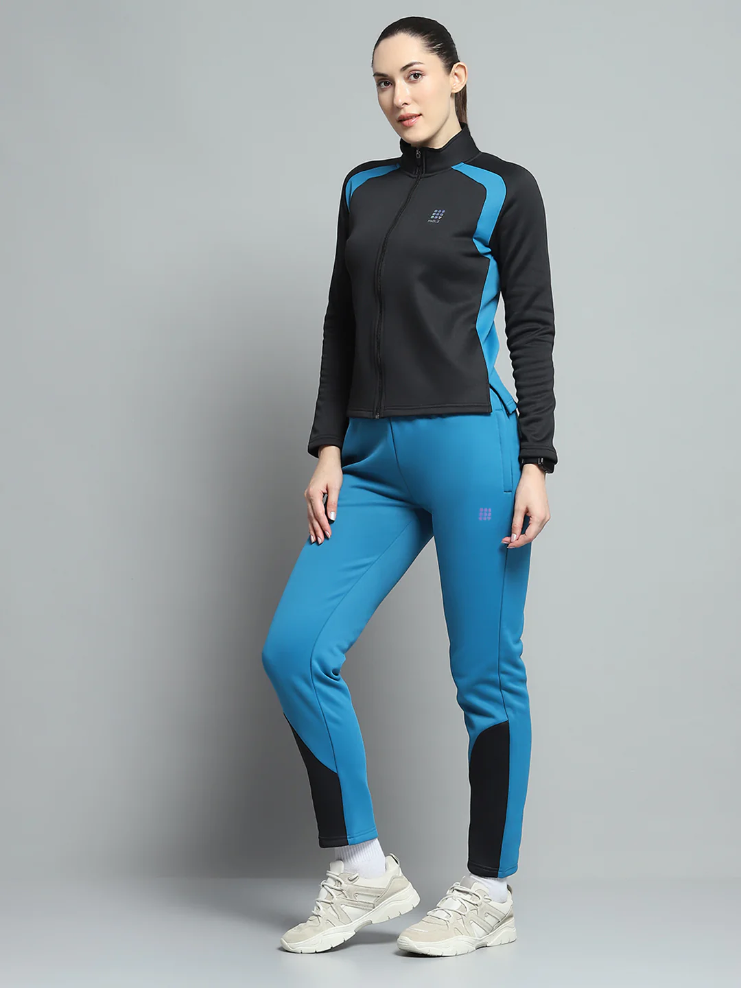 Rock.it Women Black Solid Mock Neck Full Sleeve Tracksuit - Image 3